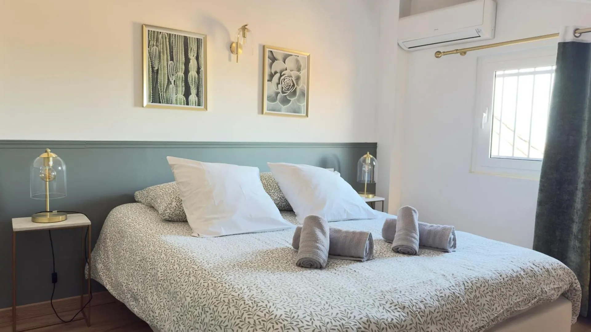 Appartement Climatise 2 Chambres Centre Historique Aix-en-Provence 0*,  France